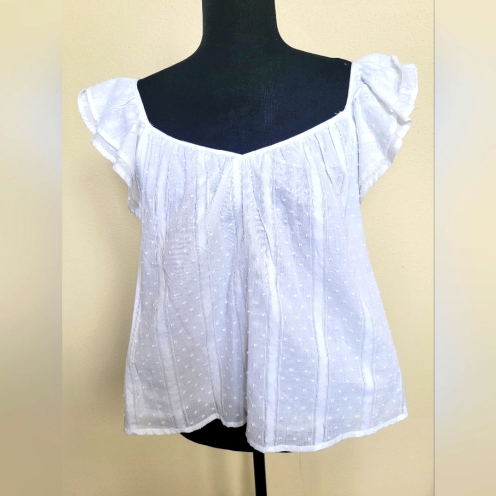 Steve Madden NWOT large white double ruffle shoulders, textured white cotton